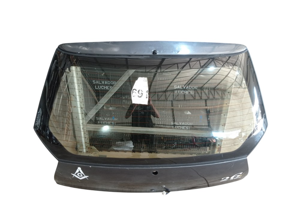 Tampa Traseira Fiat Palio 1998 V211 1