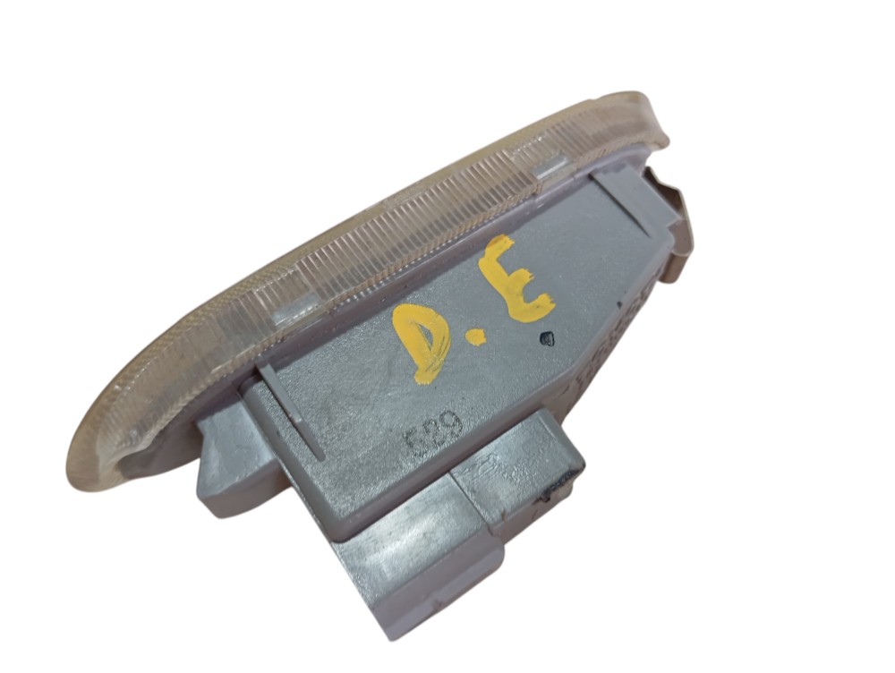 Luz Cortesia Porta Diant Esquerda Land Cruiser Prado 05 V620 4