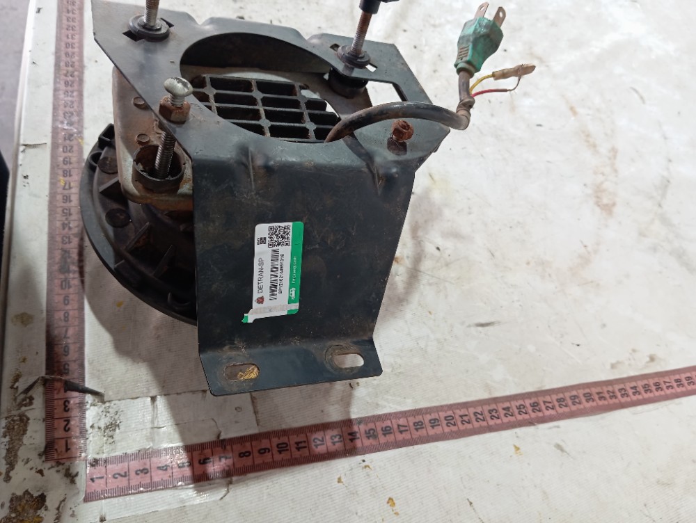 Farol Esquerdo Troller T4 Tdi 3.0 2011 V650 Esquerdo/motorista 10