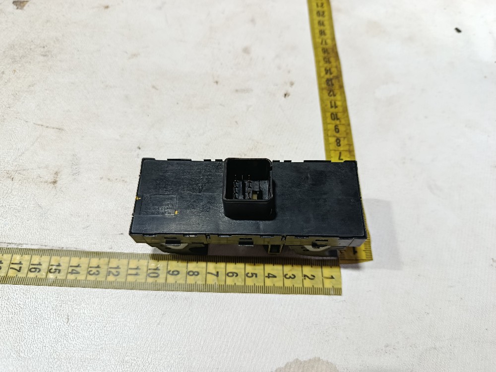 Comando vidro porta dianteira esquerda Vw Jetta 2012 8