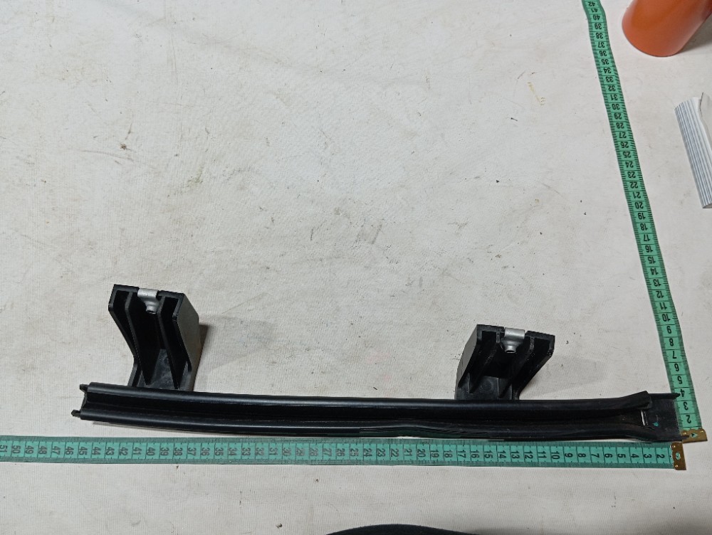 Canaleta vidro porta diant esquerda Byd Song Pro 2025 V669 7