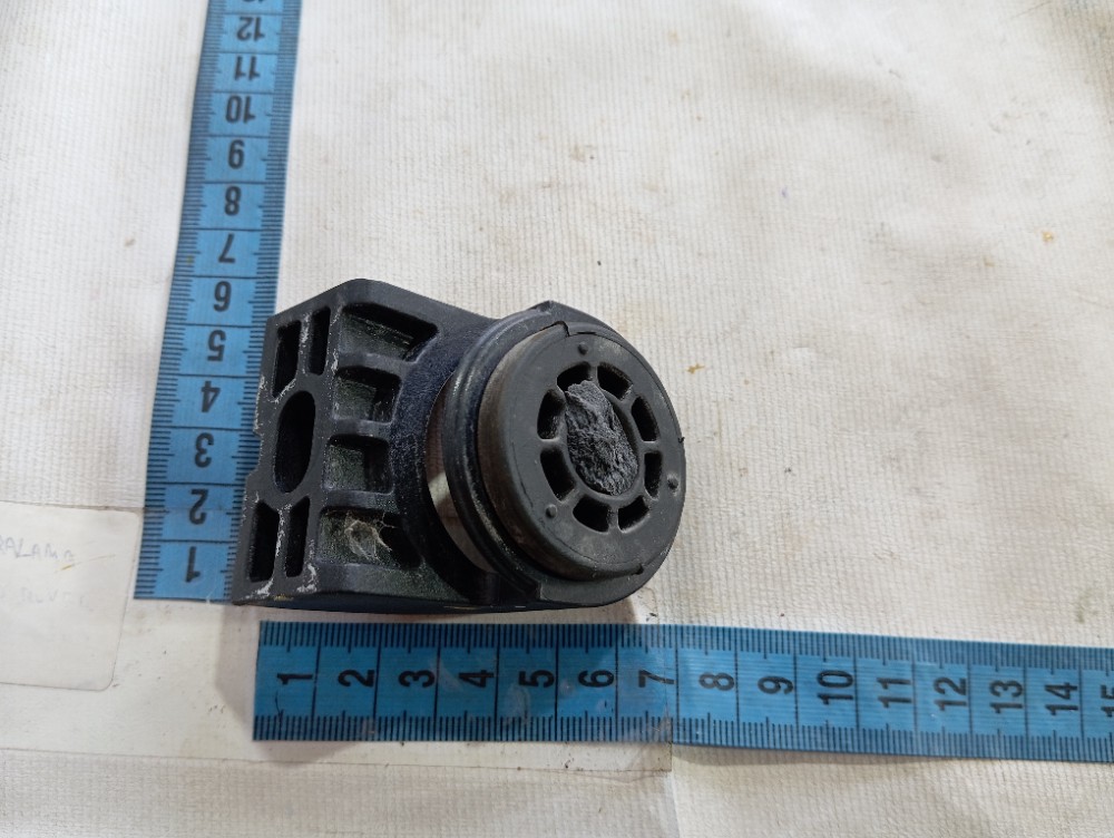 Suporte Esquerdo Radiador Gm Tracker 2020 2025 V627 8