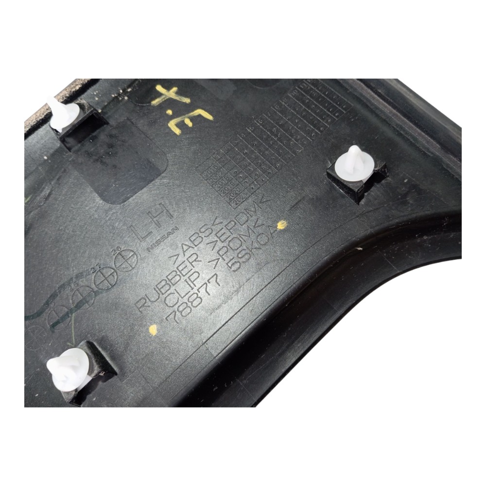Moldura Ext Coluna Traseira Esquerda Nissan Leaf 2023 V632 9