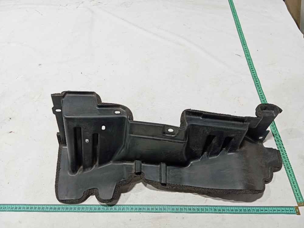 Defletor esquerdo radiador Byd Song Pro 2025 V669 7