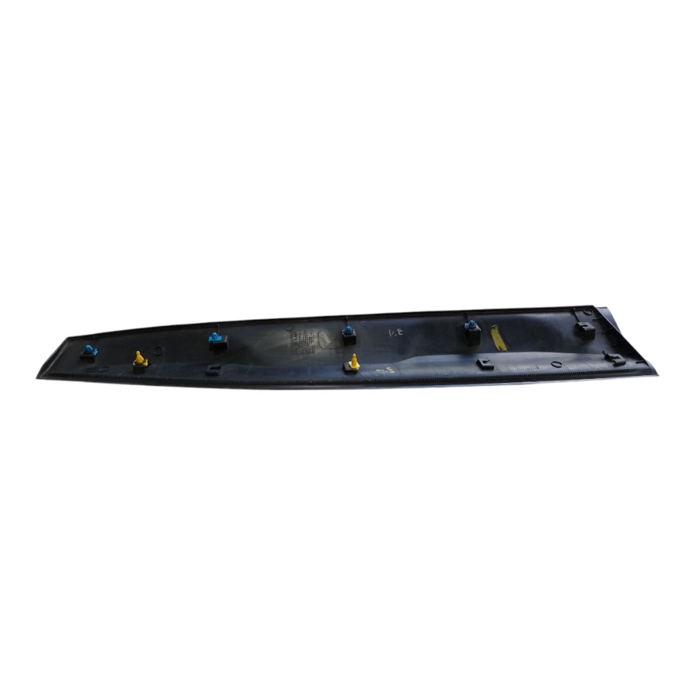 Moldura Porta Dianteira Esquerda Gm Tracker 2020 2025 V627 5