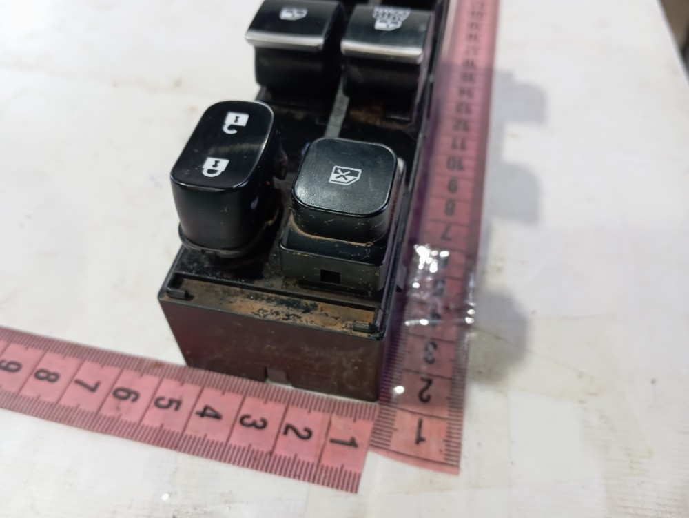Comando Botão Vidro Porta Dianteir Esq Jac Ejs1 2022 24 V616 6
