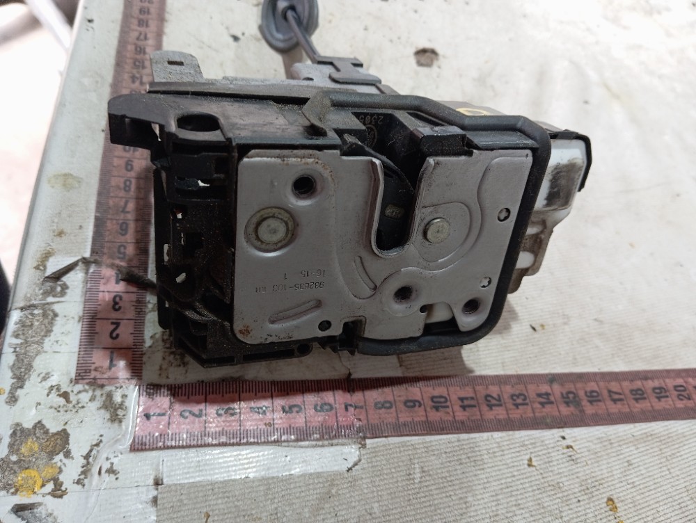 Fechadura Porta Dianteira Direita Volvo V40 T3 2013 19 V652 8