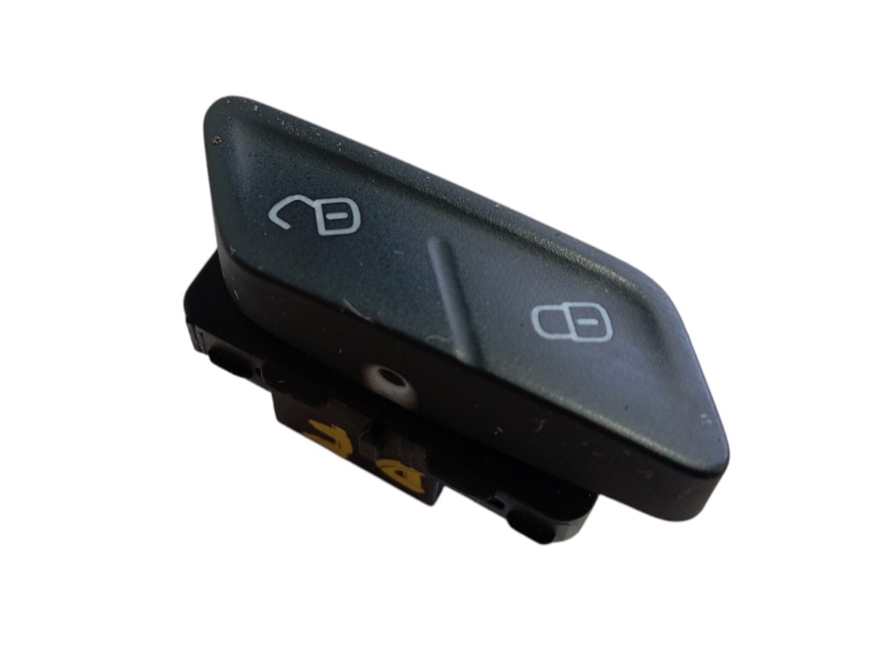 Botão Trava Porta Dianteira Direita Vw Golf Highline 14 V626 3