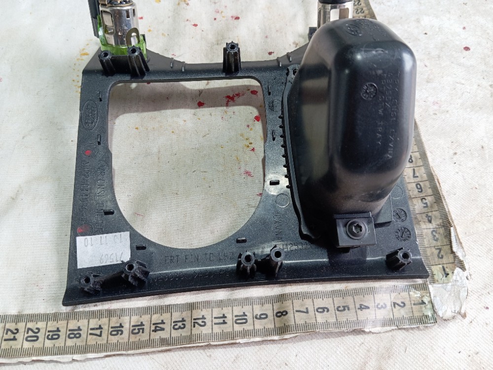 Moldura Console Discovery 4 2010 2012 V614 10
