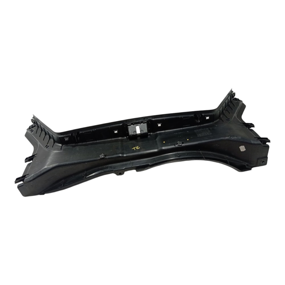 Acabamento Central Porta Malas Mercedes C180 2002 2007 V661 Preta 3