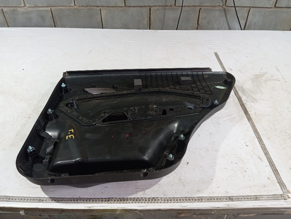 Forro Porta Traseira Esquerda Chery Tiggo 2 2020 V613 9