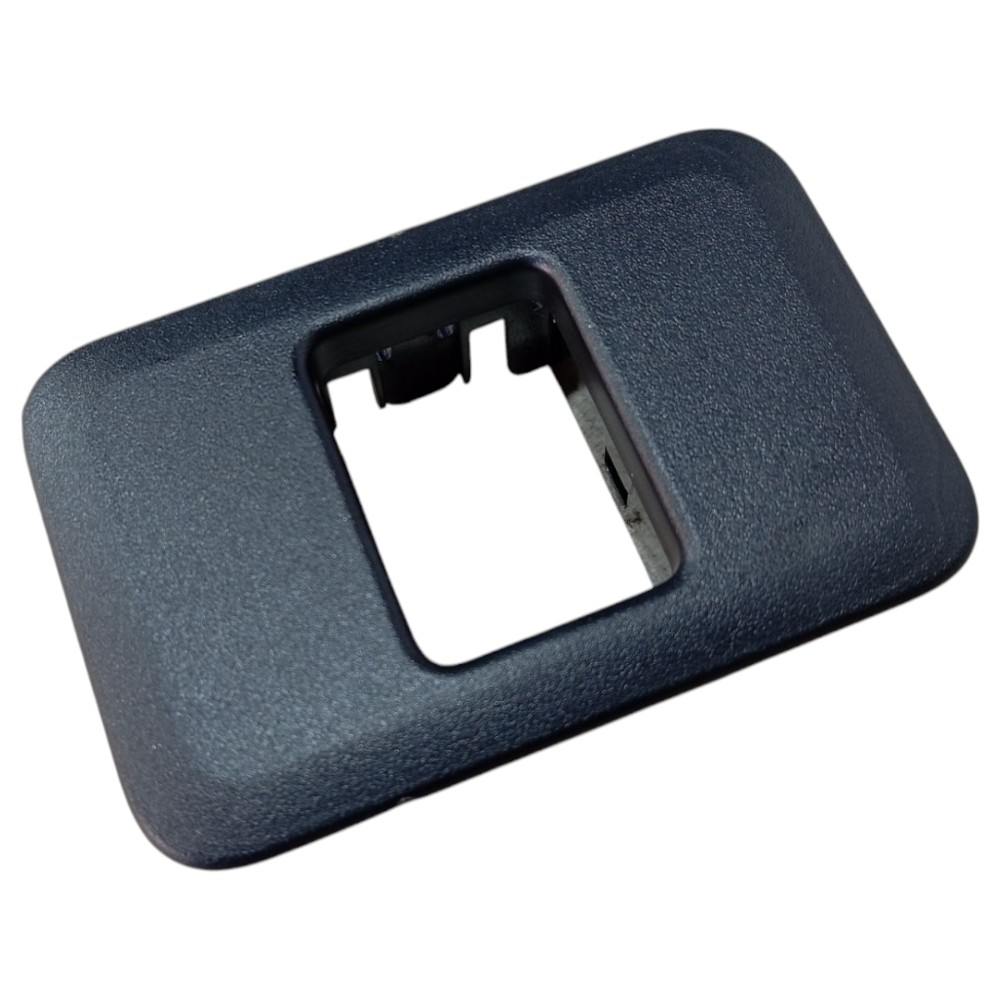 Moldura Botão Esquerdo Portamalas Rover Defender 21 22 V645 2
