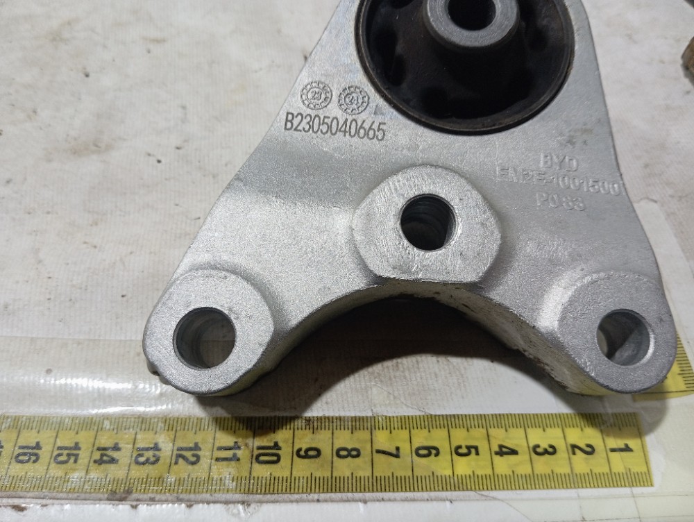 Coxim Esquerdo Motor Byd Dolphin Gs 2024 2025 V666 8