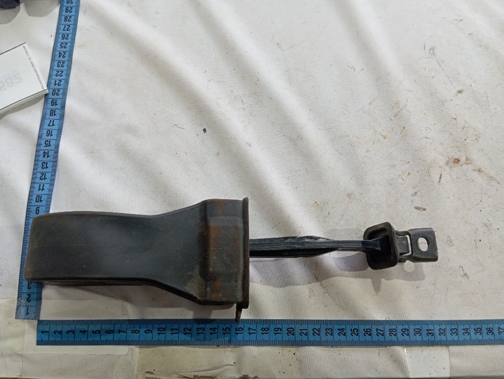 Limitador Porta Dianteira Esquerda Vw Golf Highline 14 V626 9