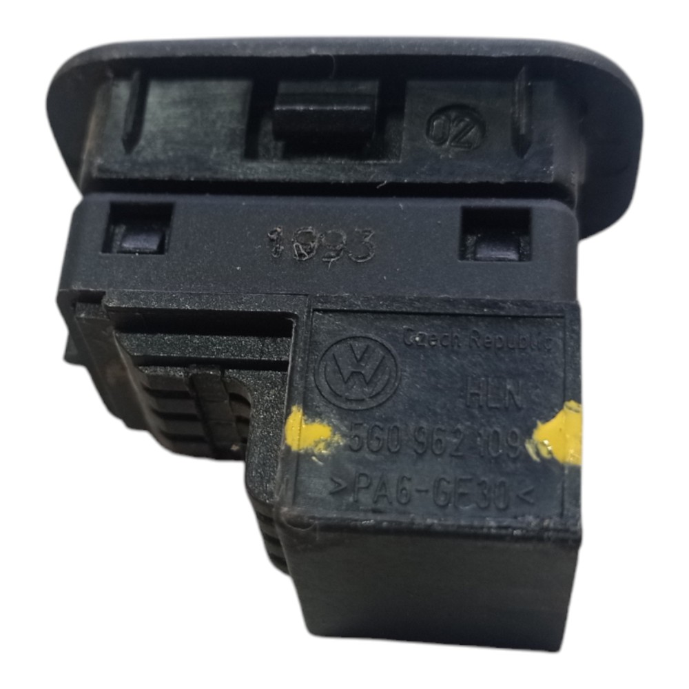 Botão Sensor Alarme Vw Golf Highline 1.4 16v Turbo 2015 V626 2