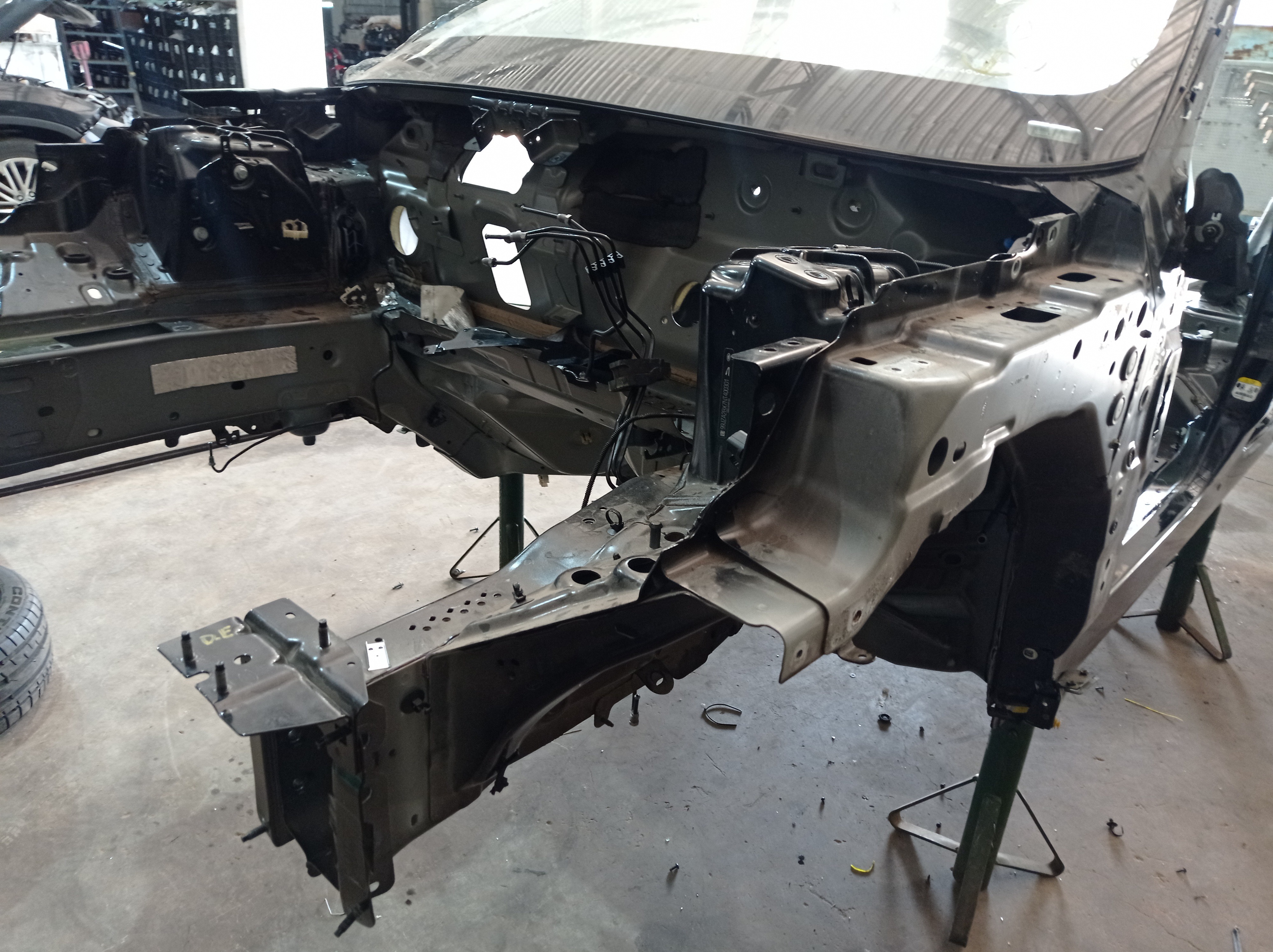 Ponta Longarina Esquerda Range Rover Evoque 2022 V572 2