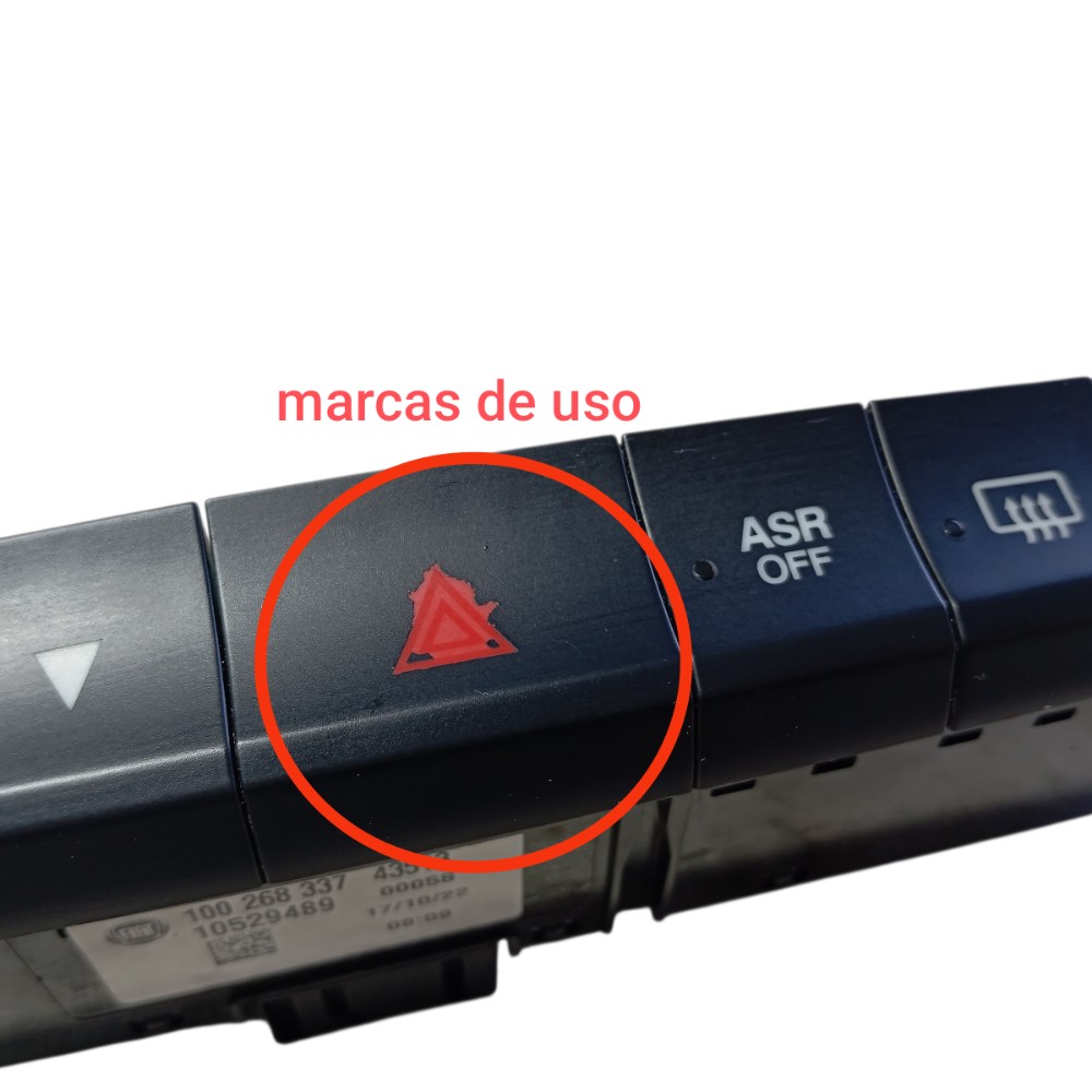 Botão pisca alerta asr Fiat Mobi 2019 7