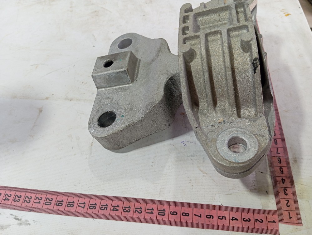Coxim Esquerdo Motor Gm Tracker 2020 2025 V627 9