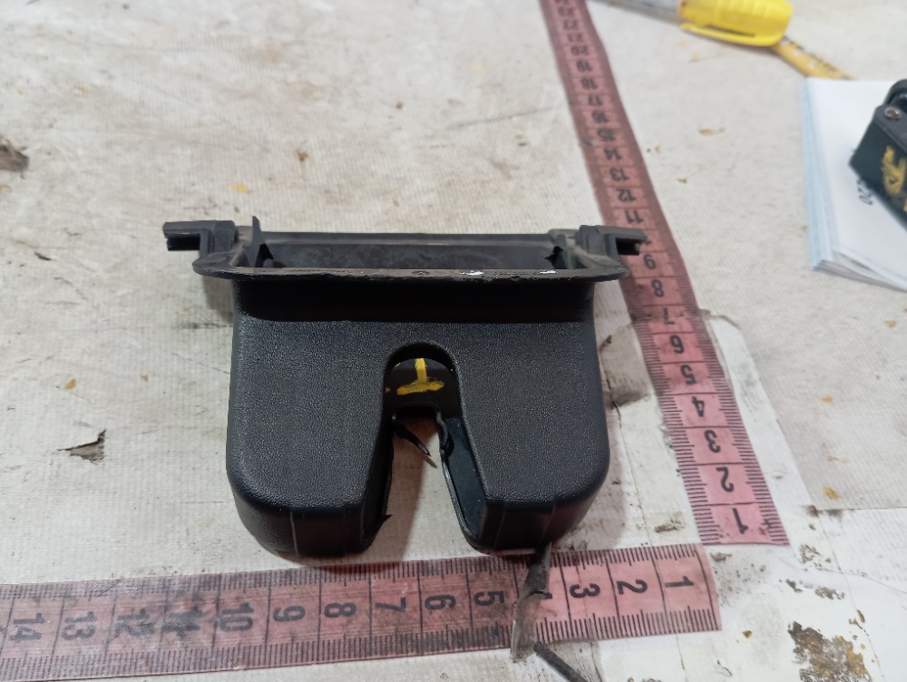 Moldura Fechadura Tampa Trase Vw Taos Highline 2022 24 V655 8