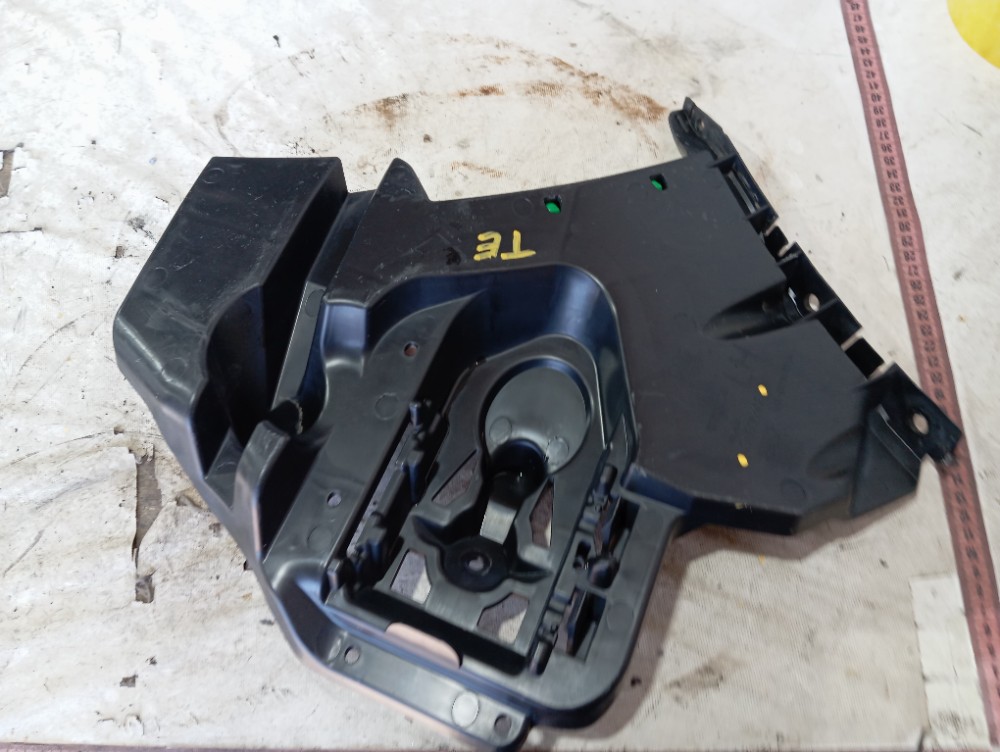 Guia Esquerdo Parachoque Traseiro Volvo V40 T3 2013 19 V652 4