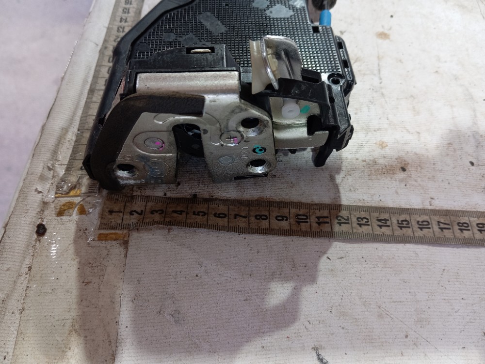 Fechadura Porta Traseira Direita Jac Iev40 2020 V615 8