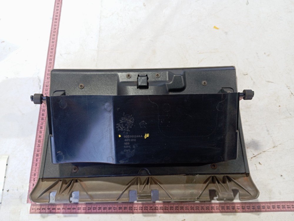 Porta Luvas Chryler Grand Caravan 2003 V578 9