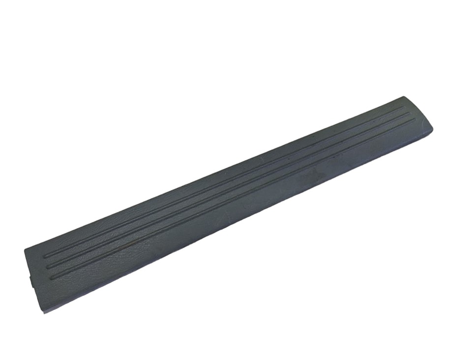 Soleira Dianteira Direita Chrysler Grand Caravan 2005 V586 1