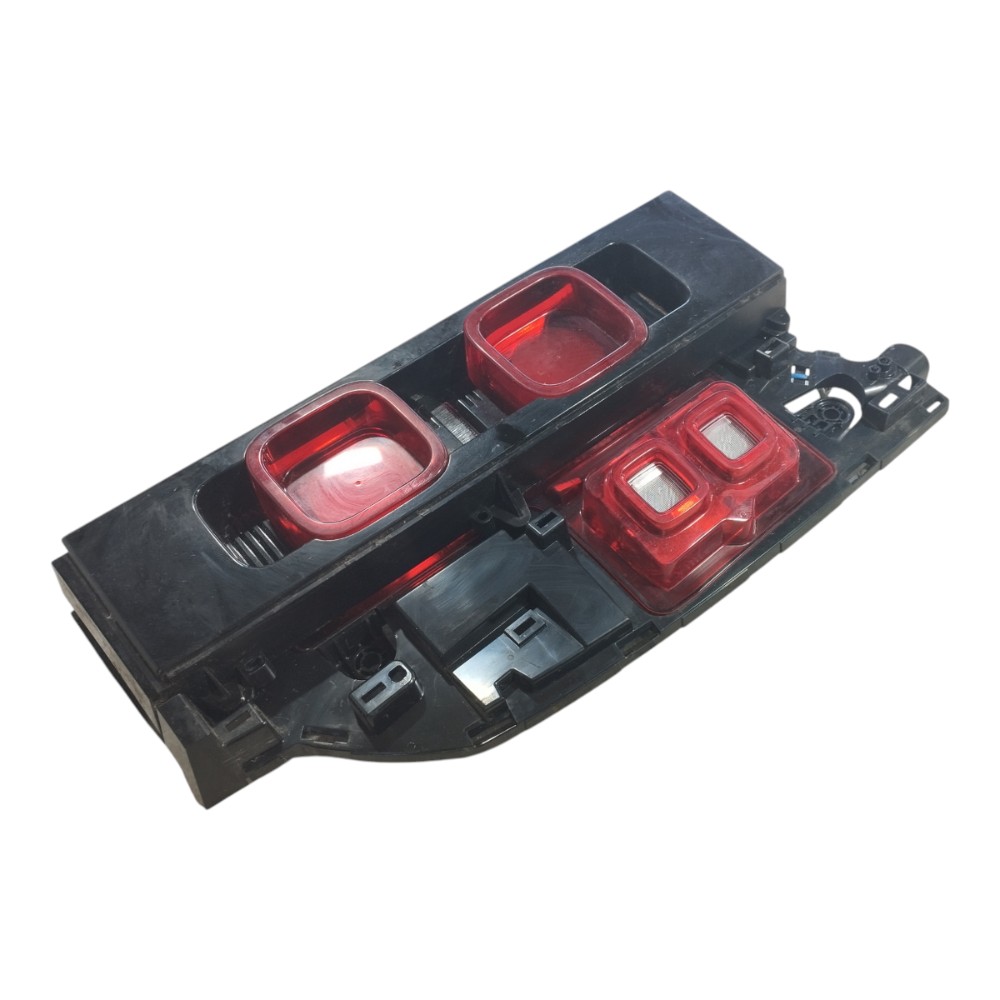 Lanterna Esquerda Land Rover Defender 2022 V645 9