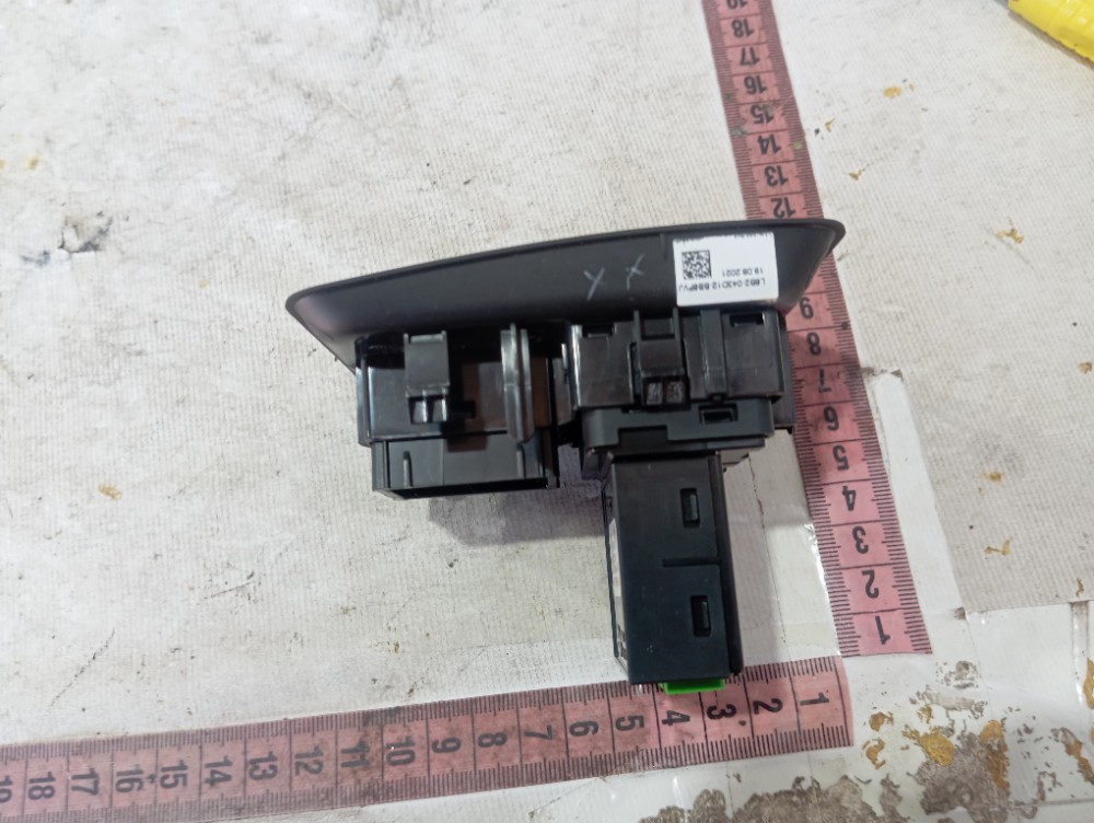Comando Luz Painel Land Rover Defender 2022 V645 7