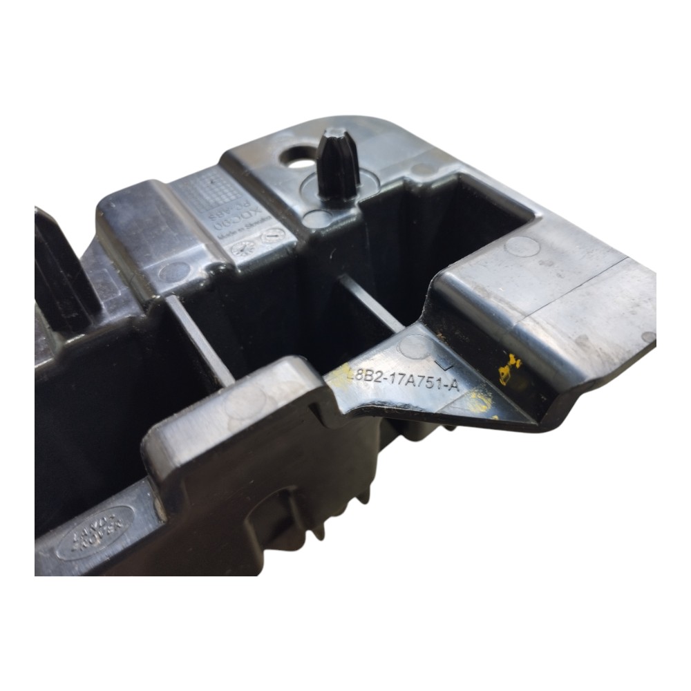 Suporte Parachoque Traseiro Esq Land Rover Defender 22 V645 4