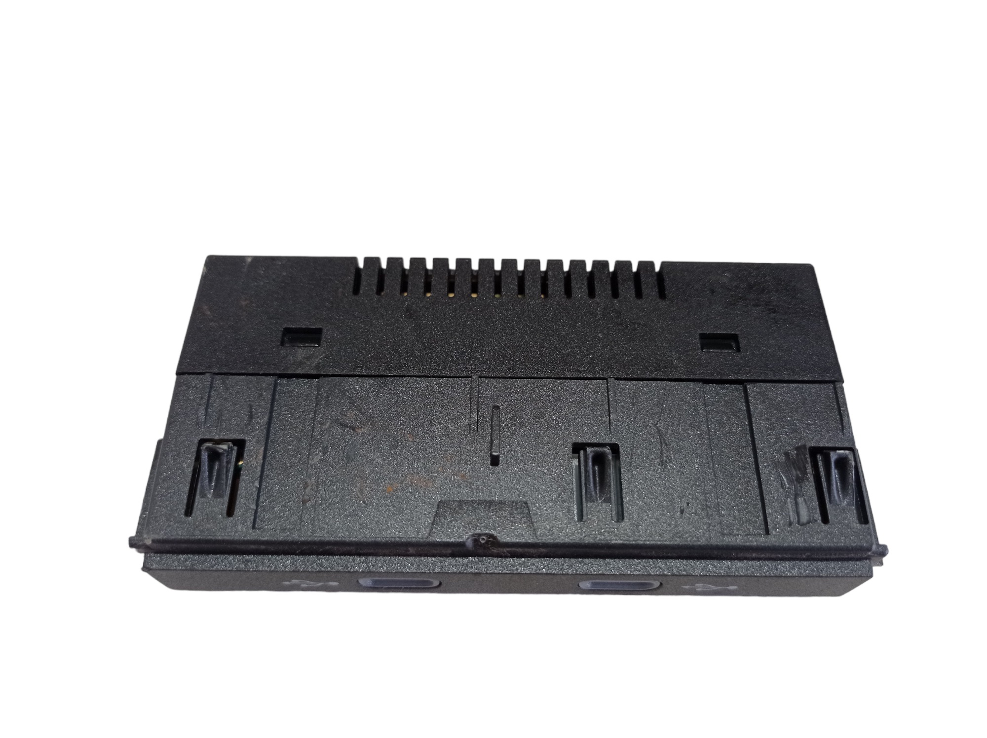 Entrada Usb Vw Taos 2022 2024 V601 8