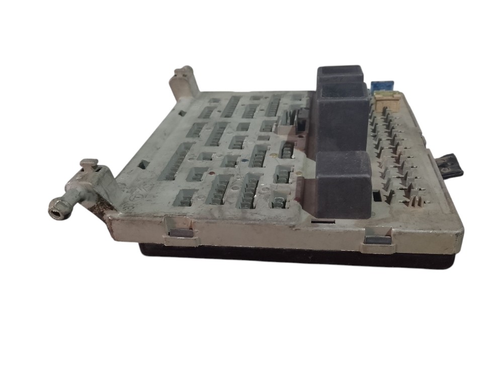 Caixa De Fusíveis Hayley Interno Peugeot 205 1983 1999