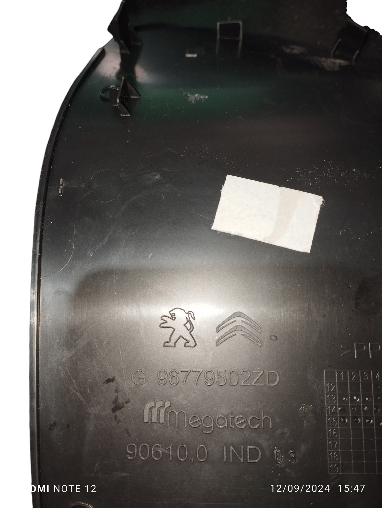 Acabamento Porta Malas Esquerda C4 Picasso 1.6 Thp 2015 2016 7