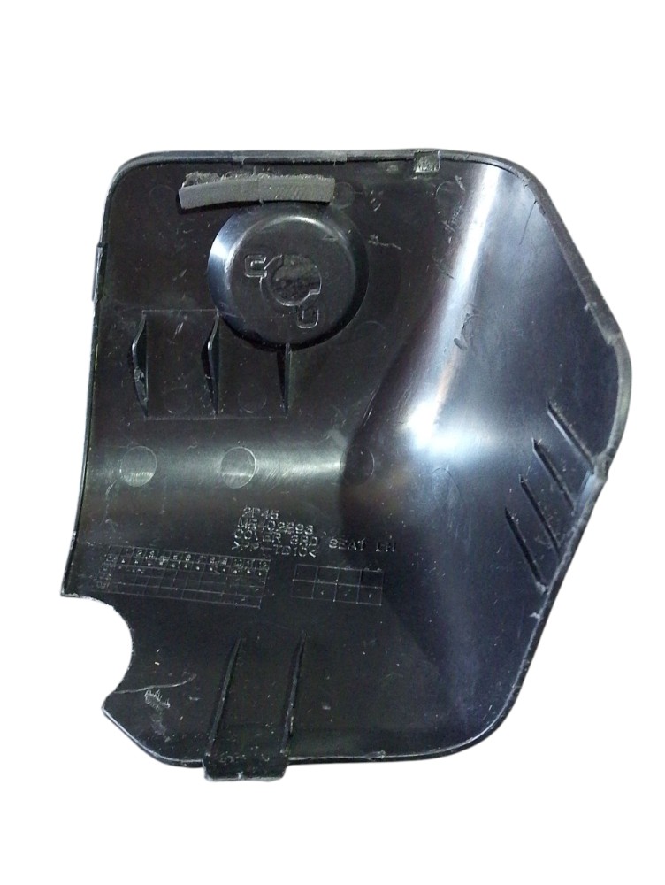 Moldura Traseira Esquerda Mitsubishi Pajero Full 2008 2012