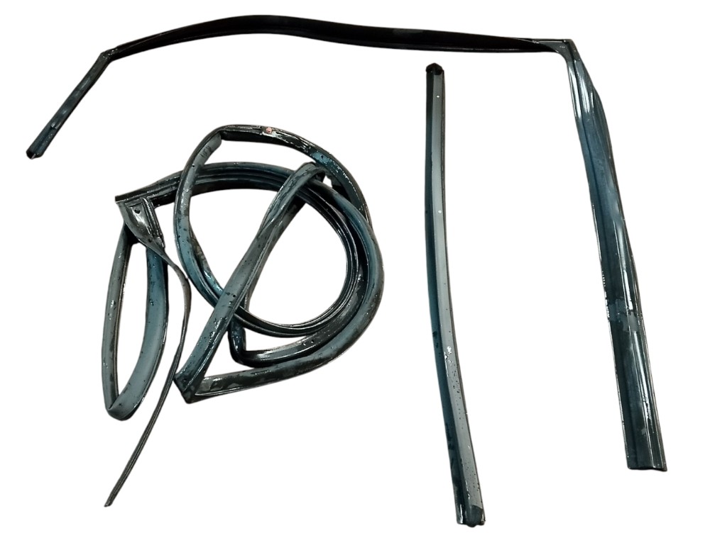 Canaleta E Borracha Interna Traseira Ld Hyundai Hb20 2015