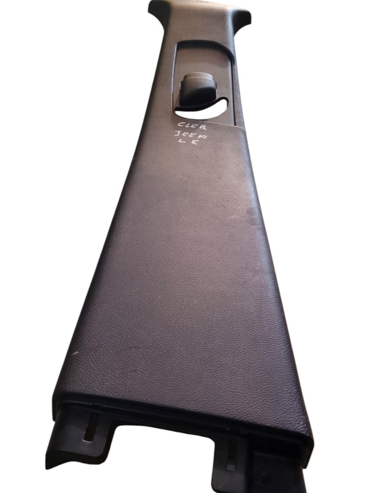 Acabamento Coluna Central Direito Jeep Cherokee 2010 2011