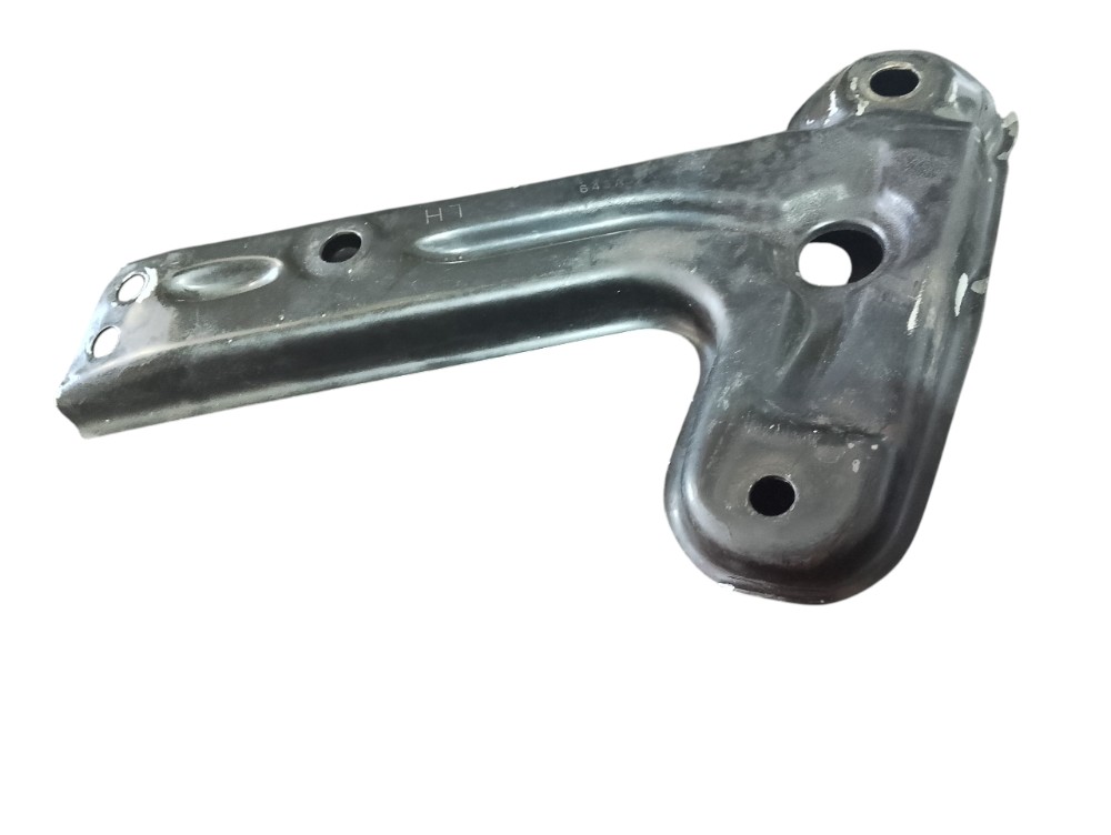 Suporte De Placa Esquerdo Do Parachoque Jeep Cherokee 2011
