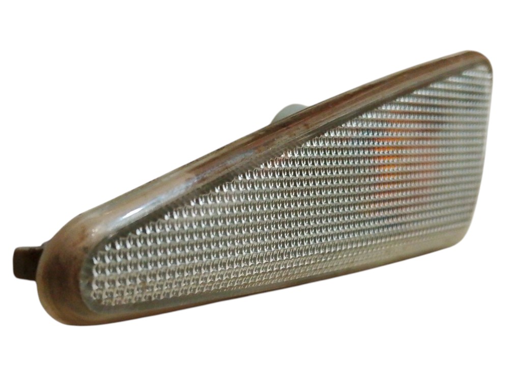 Lanterna pisca paralama direito Renault Sandero 1.6 2012