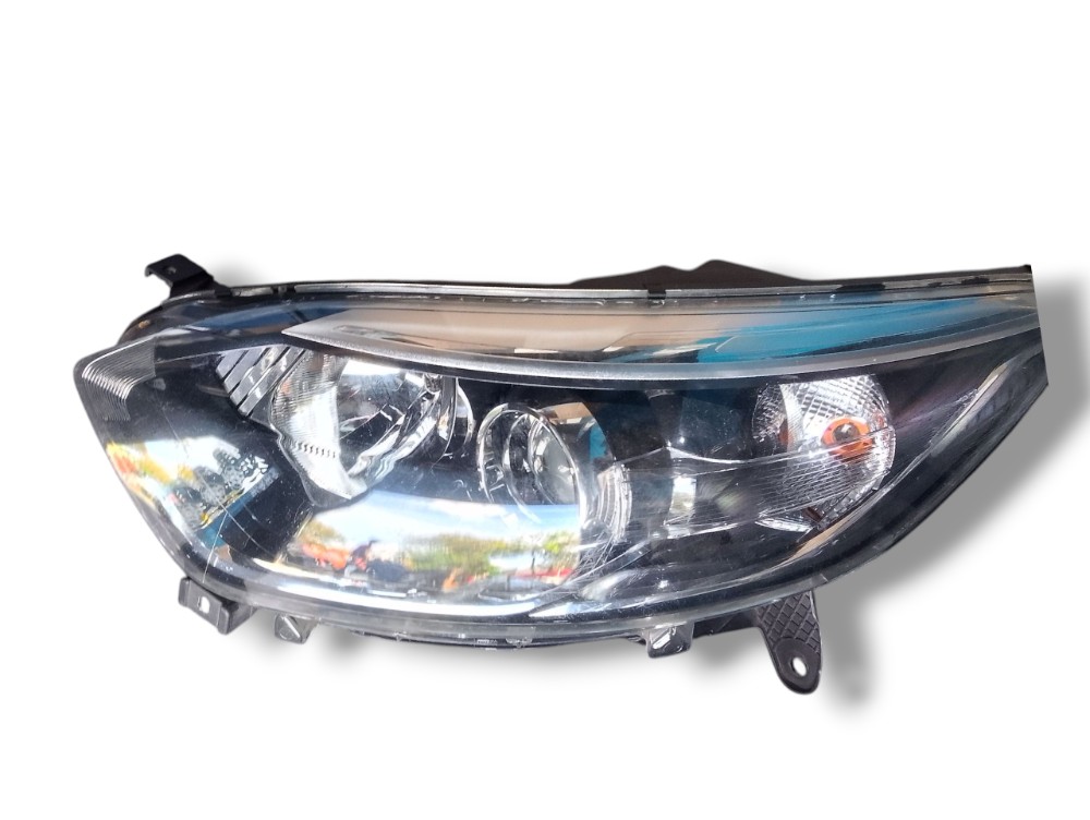 Farol esquerdo Renault Captur 2017