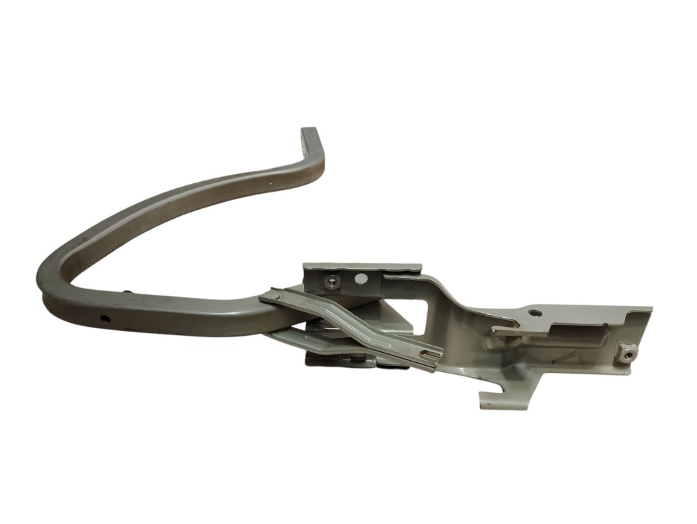 Dobradiça Direita Do Porta Malas Renault Fluence 2.0 2013