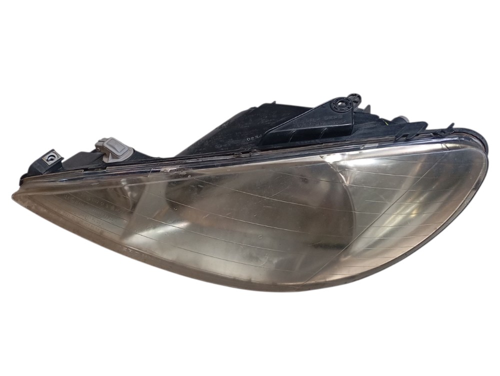Farol Dianteiro Direito Peugeot 206 1.6 16v 2010 Direito/passageiro