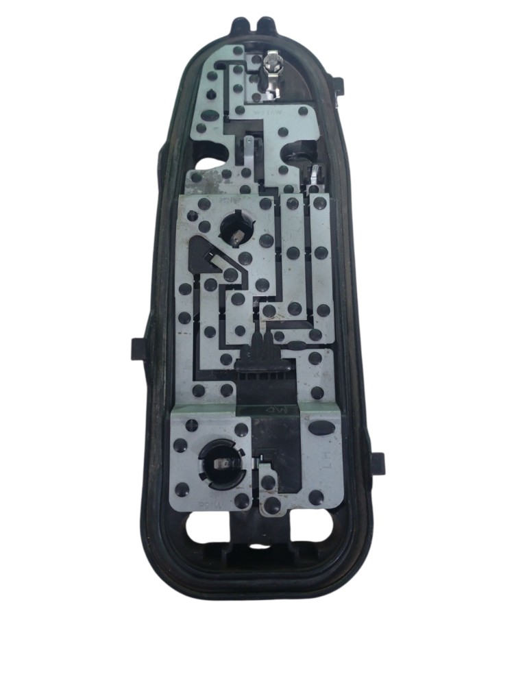 circuito lanterna traseira esquerda Renault Duster 2015