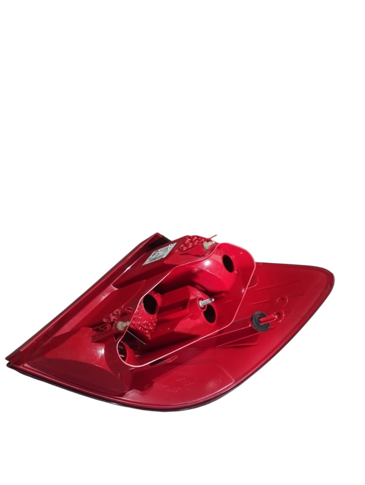Lanterna Traseira Esquerda Renault Symbol 1.6 2010 A 2012 Esquerdo/motorista Vermelho