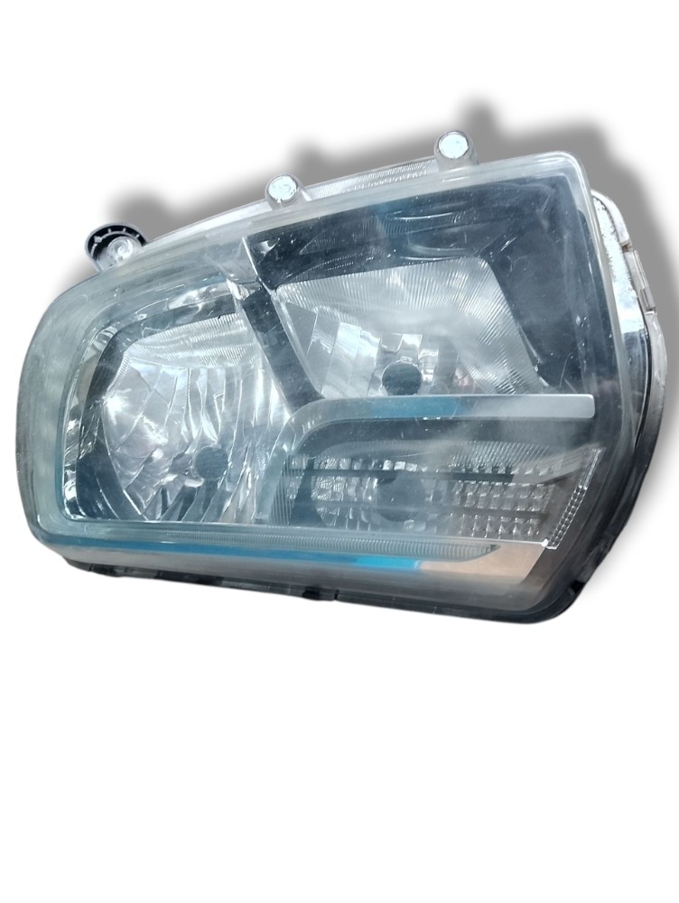Farol esquerdo com Led Renault Logan 2020
