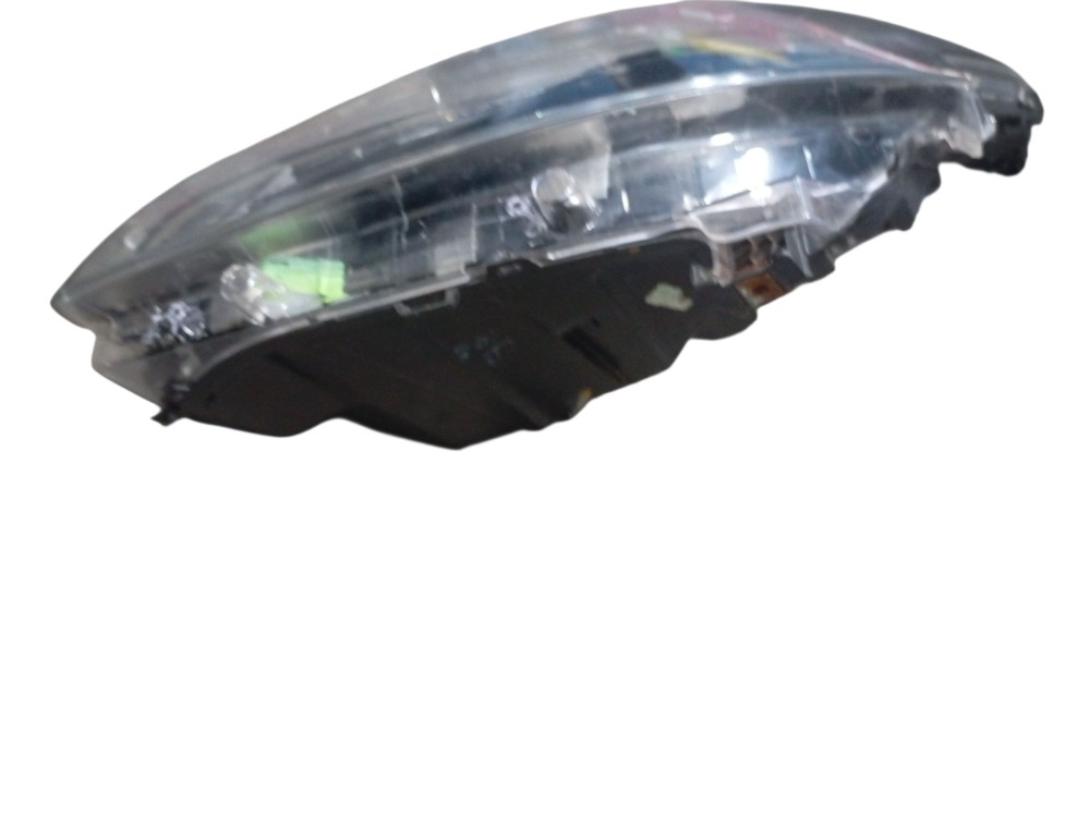 Farol Peugeot 208 lado esquerdo 2017