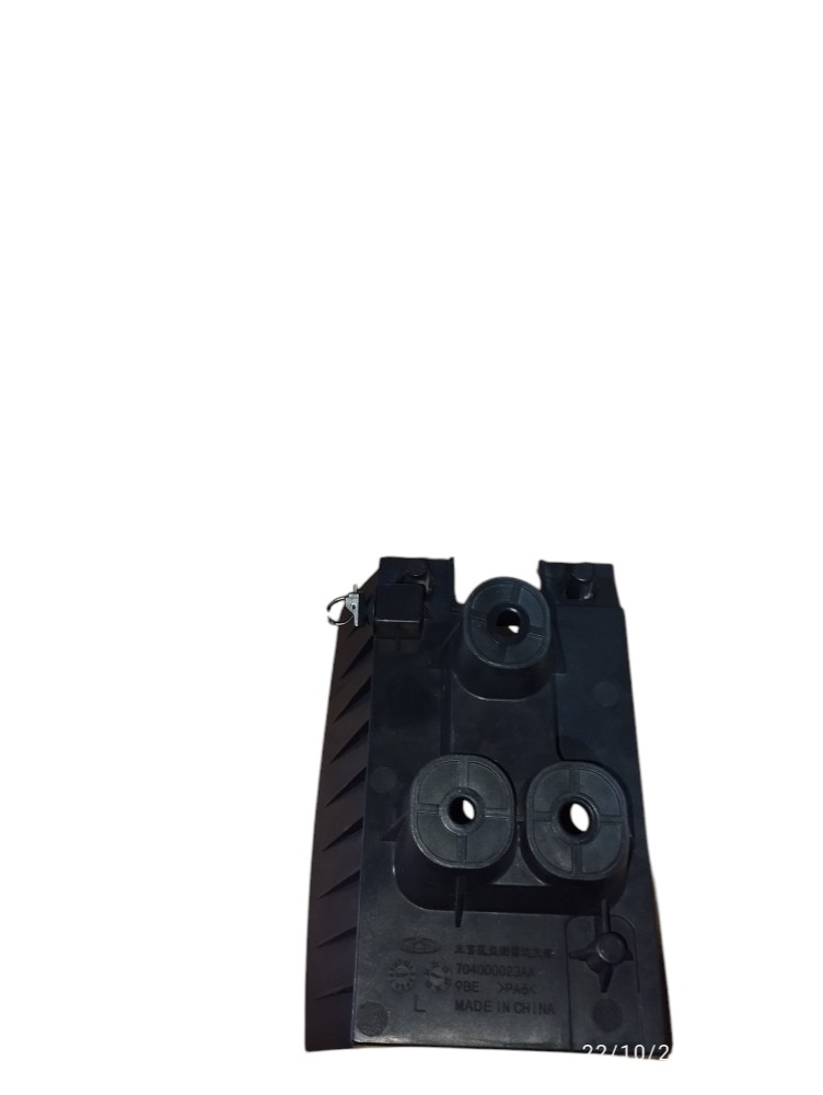 Suporte Ponto Cego Traseira Esquerda Tiggo 8 Tgdi 2021 Usado