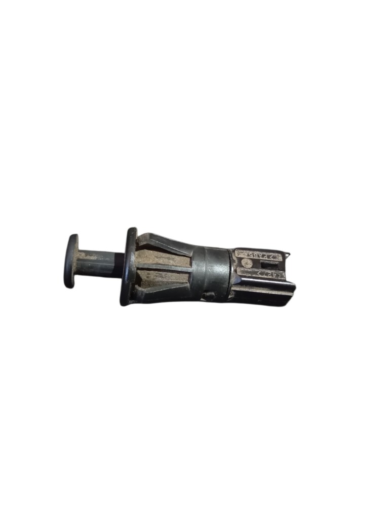 Interruptor Luz Porta Malas Renault Sandero 2012 2013