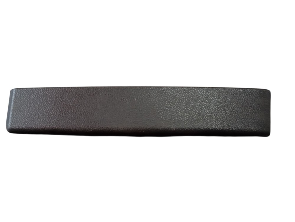 Moldura lateral direito porta luvas Renault Duster 2021 2022