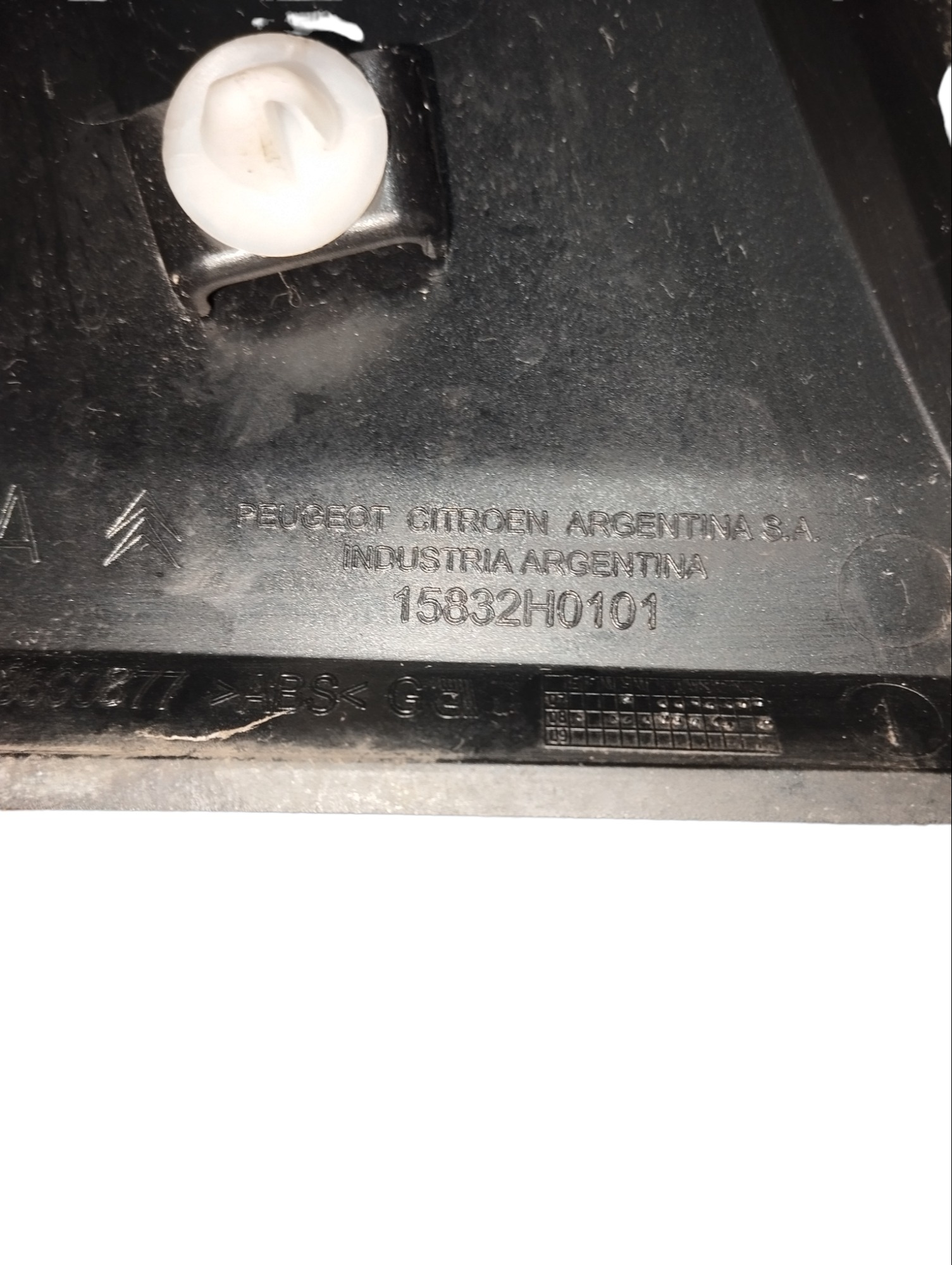 Acabamento Externo Coluna Esquerda Citroen C4 Pallas 2012 3