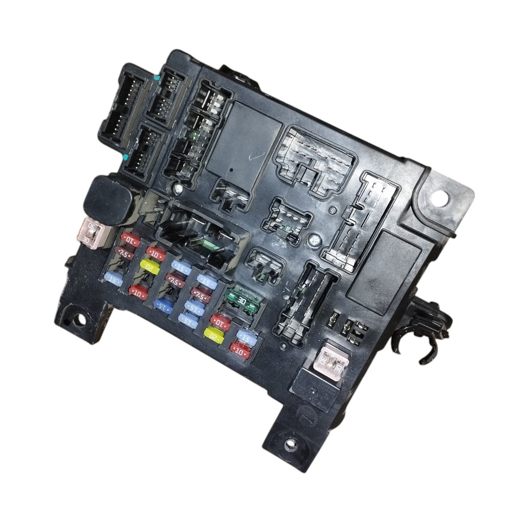 Caixa De Fusiveis Mitsubishi Outlander 2014  2018